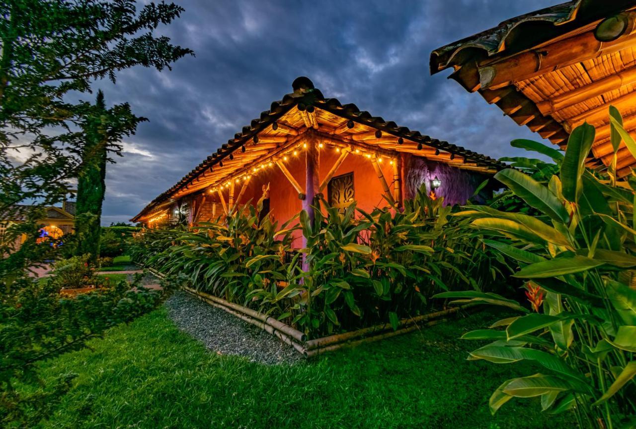 Hotel Campestre Solar De La Luna Albania  Exterior photo