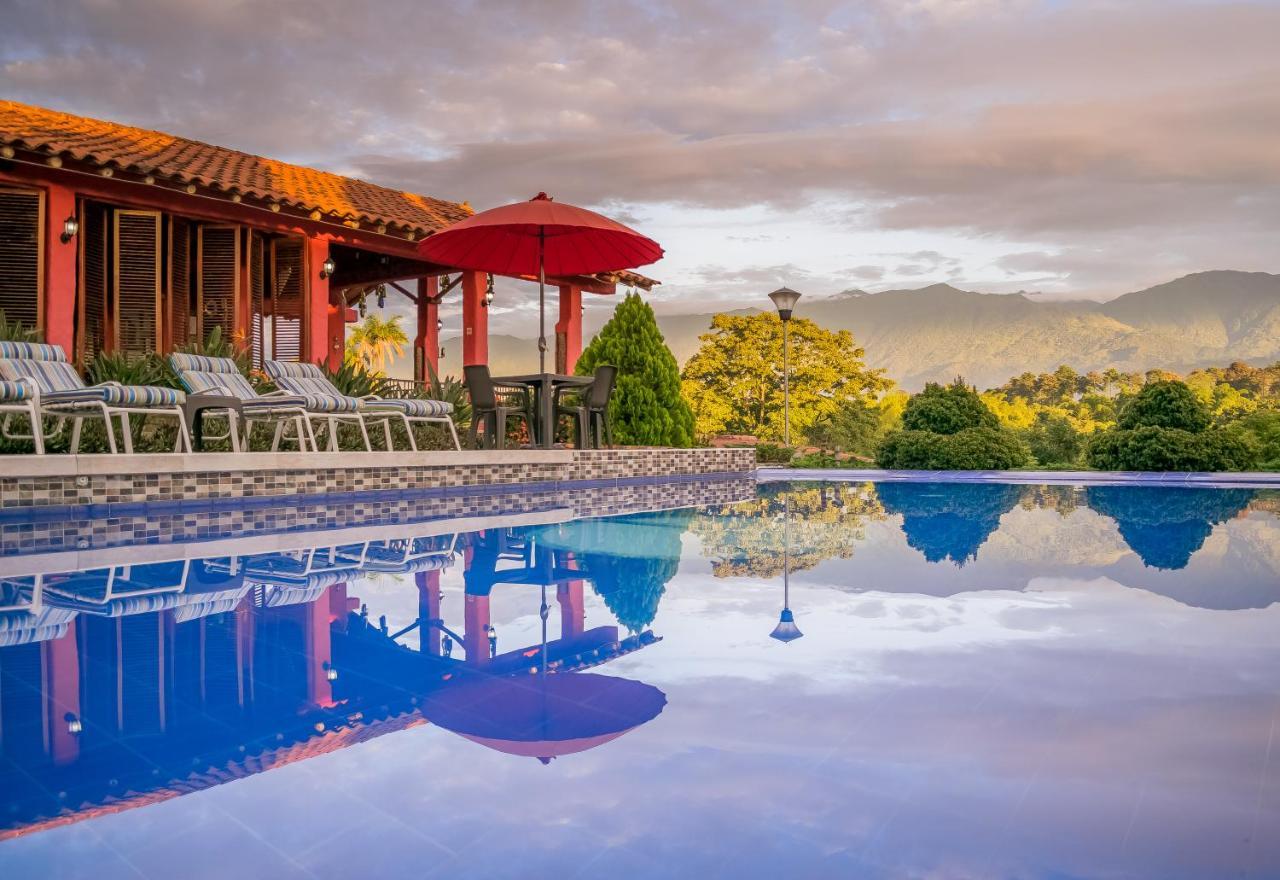 Hotel Campestre Solar De La Luna Albania  Exterior photo